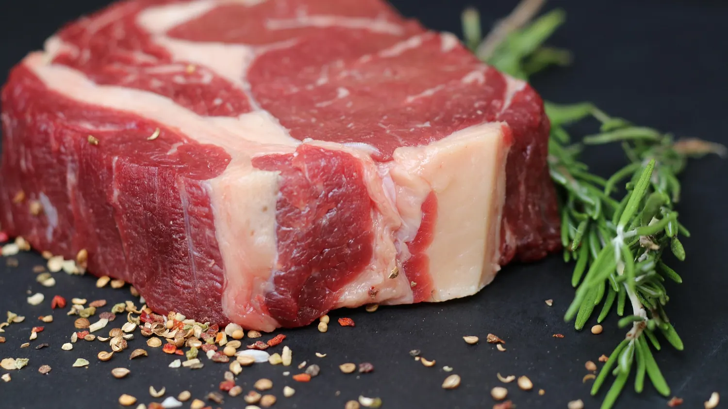 調理前の牛肉
